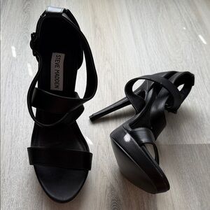 Steve Madden Black Leather Strappy Platform Heels